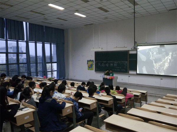 “风雨哈佛路”心理剧场成功举办.gif