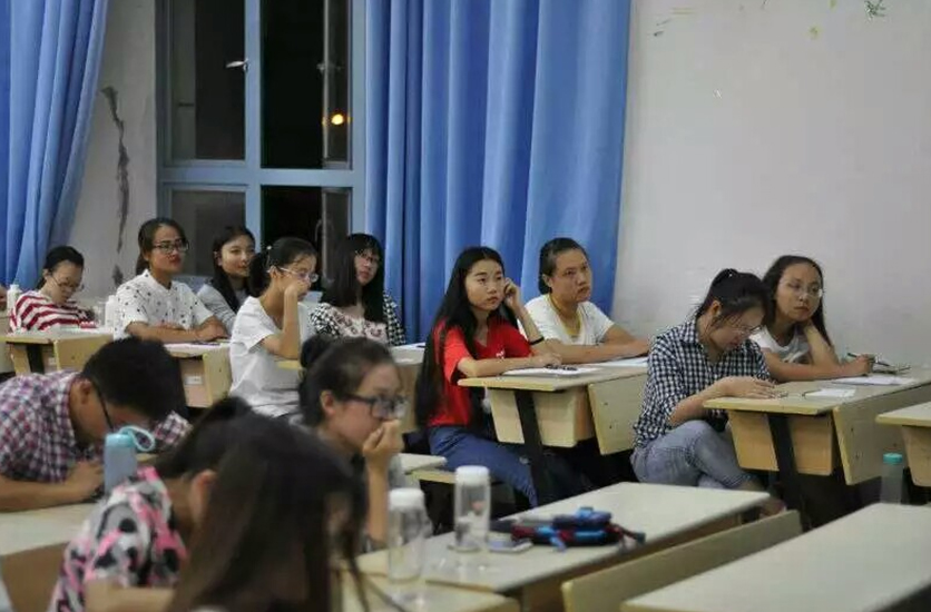 政治公司团学宣讲大会成功举办.jpg