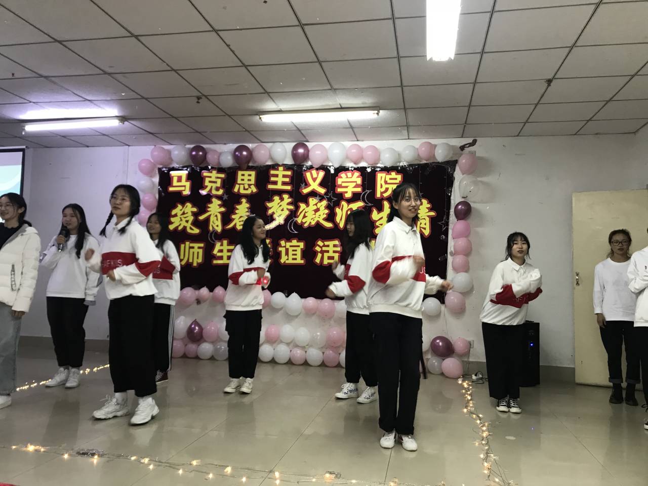 {D9F8E56F-5B5D-B93A-F9ED-BC1B1A05E4BC}.jpg
