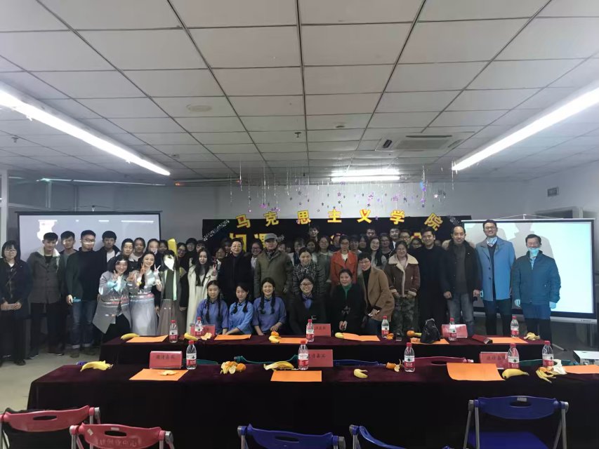联谊会后众人合影.png